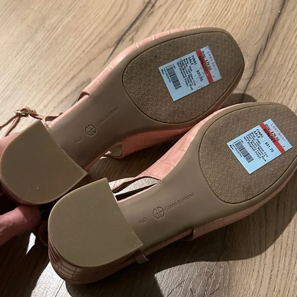 Giani Bernini NWT Pink Croc-Embossed Heels - Picture 4 of 5